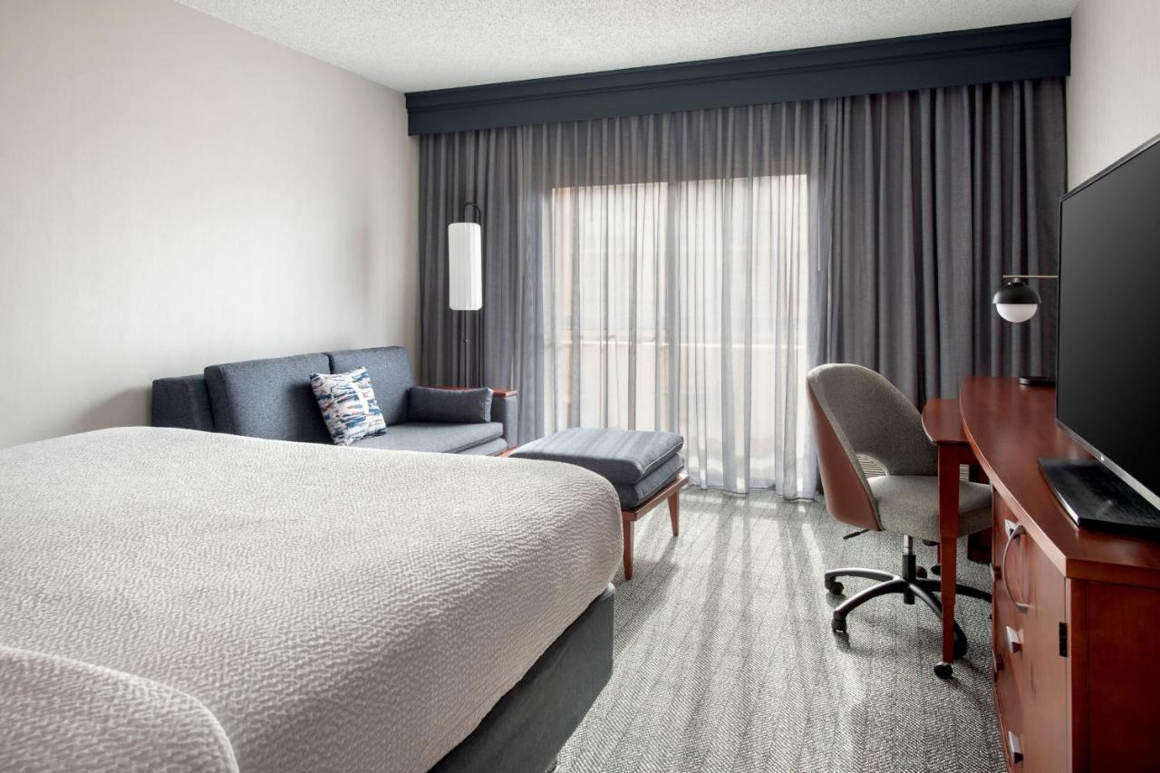 Courtyard By Marriott New Haven Wallingford Exterior photo