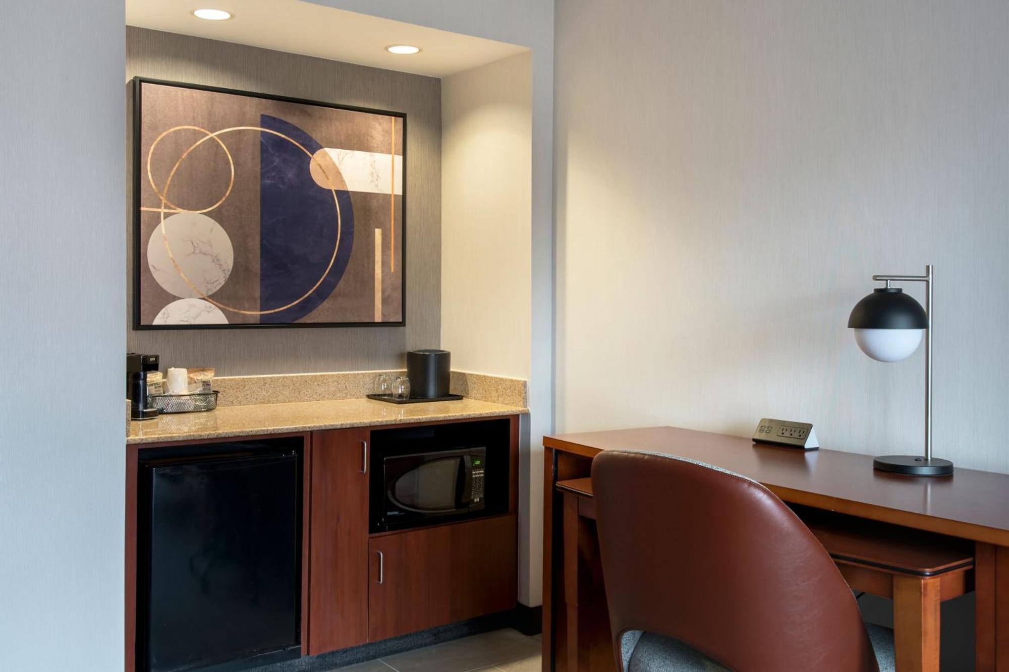 Courtyard By Marriott New Haven Wallingford Exterior photo