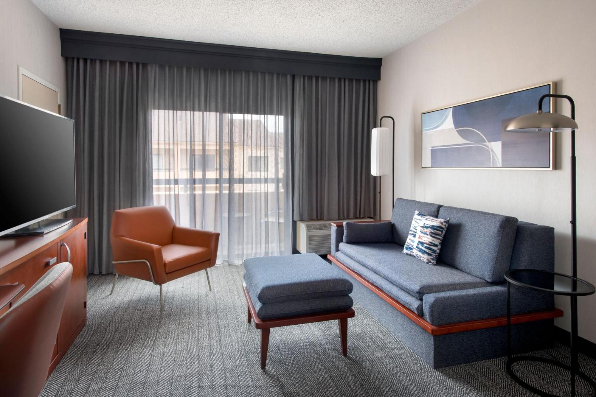 Courtyard By Marriott New Haven Wallingford Exterior photo